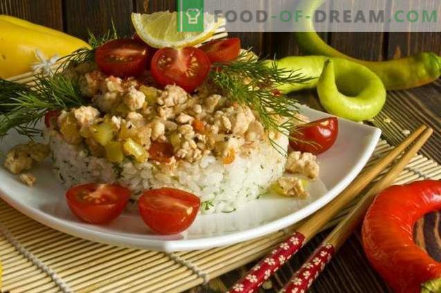 Chicken fillet with rice and vegetables in Korean