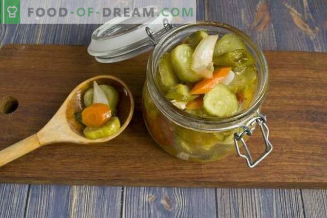 Korejska solata s kumaricami in paradižniki za zimo
