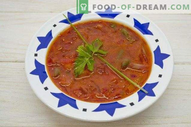 Vegetarijanski boršč - juha od rdeče pese