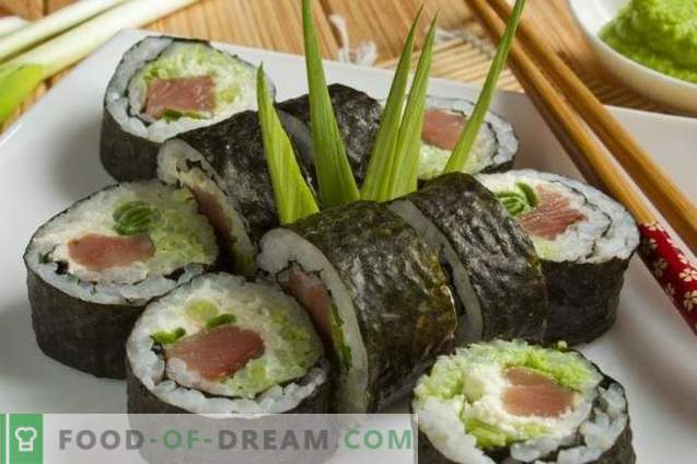 Sushi Maki z rdečimi ribami