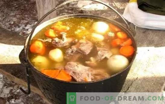 Shurpa v kotlu je najbolj slastna juha! Kuhanje neverjetne šurpe v orientalskem kotlu z jagnjetino, svinjino, govedino in piščancem