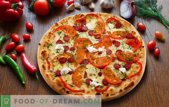 Pizza au pepperoni: variations de la tarte italienne délicieuse. Les meilleures recettes de pizza au pepperoni avec salami, mozzarella, tomates