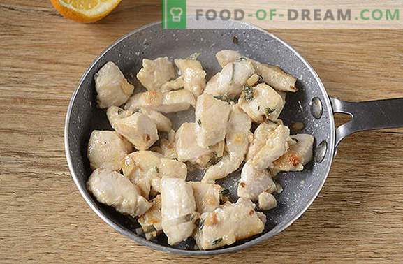 Piščančji file s timijanom: preseneti se z novim okusom običajnega proizvoda! Avtorjev foto-recept piščančjega fileja s timijanom, česnom in limono v ponvi