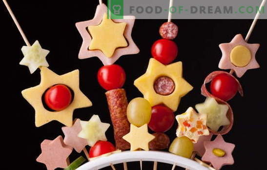 Kanape za otroke - zabavni ognjemet na mizi! Recepti za miniaturne sendviče za otroke: sladke in slane