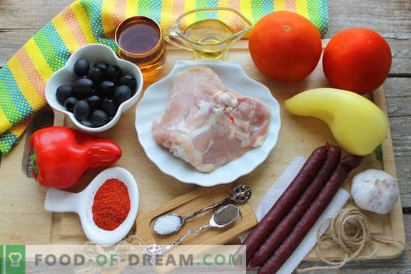 Kuhanje piščanca v španščini: s paradižniki, vinom in prekajenimi klobasami