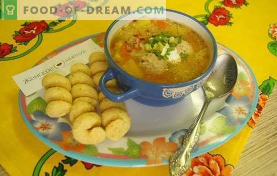 Foto recept za juho s mesnimi kroglicami v počasnem štedilniku: kosilo za eno uro. Enostavna juha z mesnimi kroglicami in kuskusom v počasnem štedilniku: recept za korak za korakom